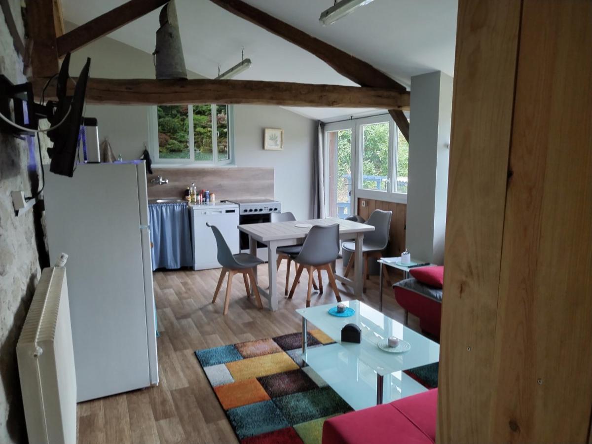 Chambre 2 A 4 Pers Gite Du Gardoir Boresse-et-Martron Bagian luar foto
